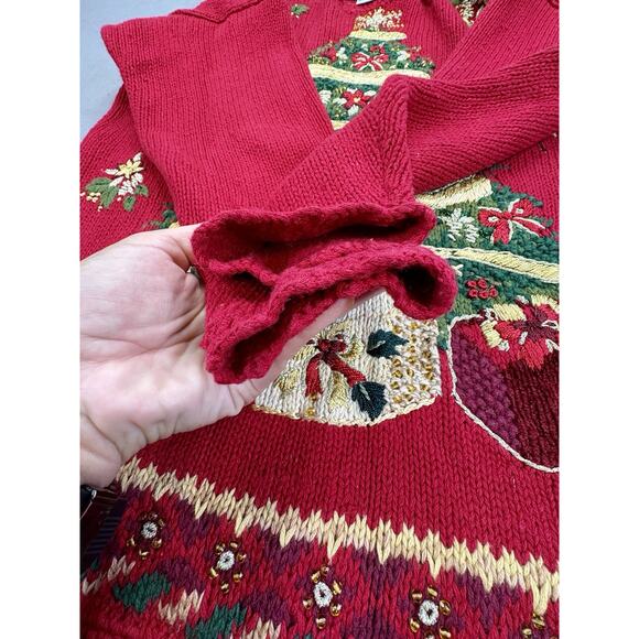Vintage Christmas Sweater Womens M Red Embroidered Tree Presents Retro Y2K Tiara - Picture 8 of 9
